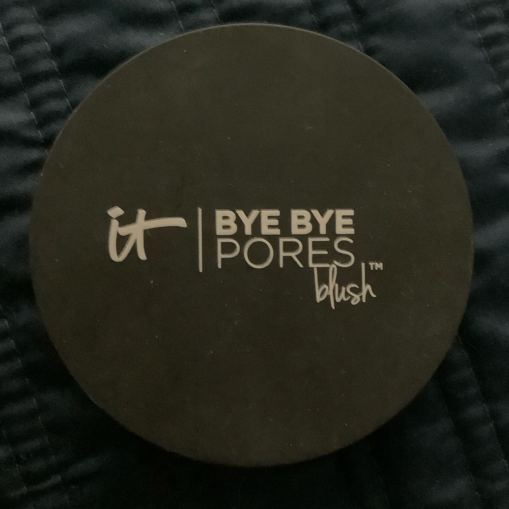 It cosmetics bye bye pores, sweet cheeks blush